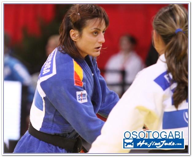http://hajimejudo.com/galerias/2010/VILLA%20DE%20PARIS%202010%20-%20SABADO/slides/TIVP10%20SAB%201%20050.jpg